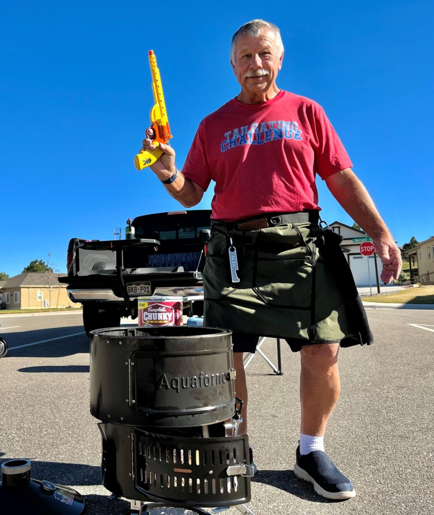 https://tailgating-challenge.com/wp-content/uploads/2021/11/GrillKilt-Larry-863x1024.jpg