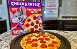 Chuck E. Cheese Frozen Pizza Review
